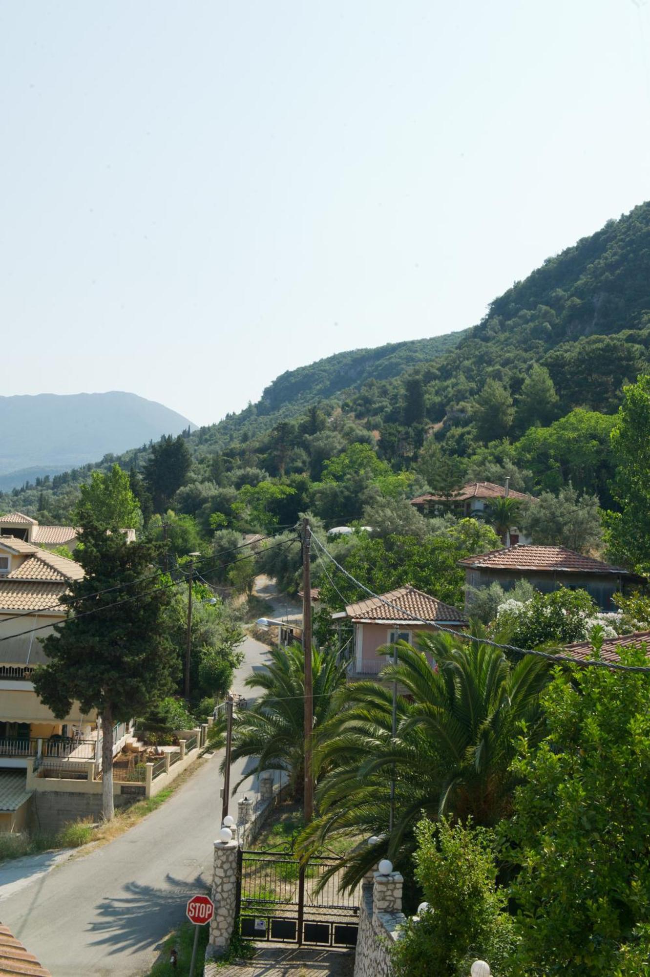 Geroulis Stefanos Studios *