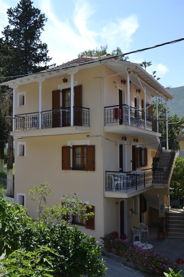 Apartment Geroulis Stefanos Studios *