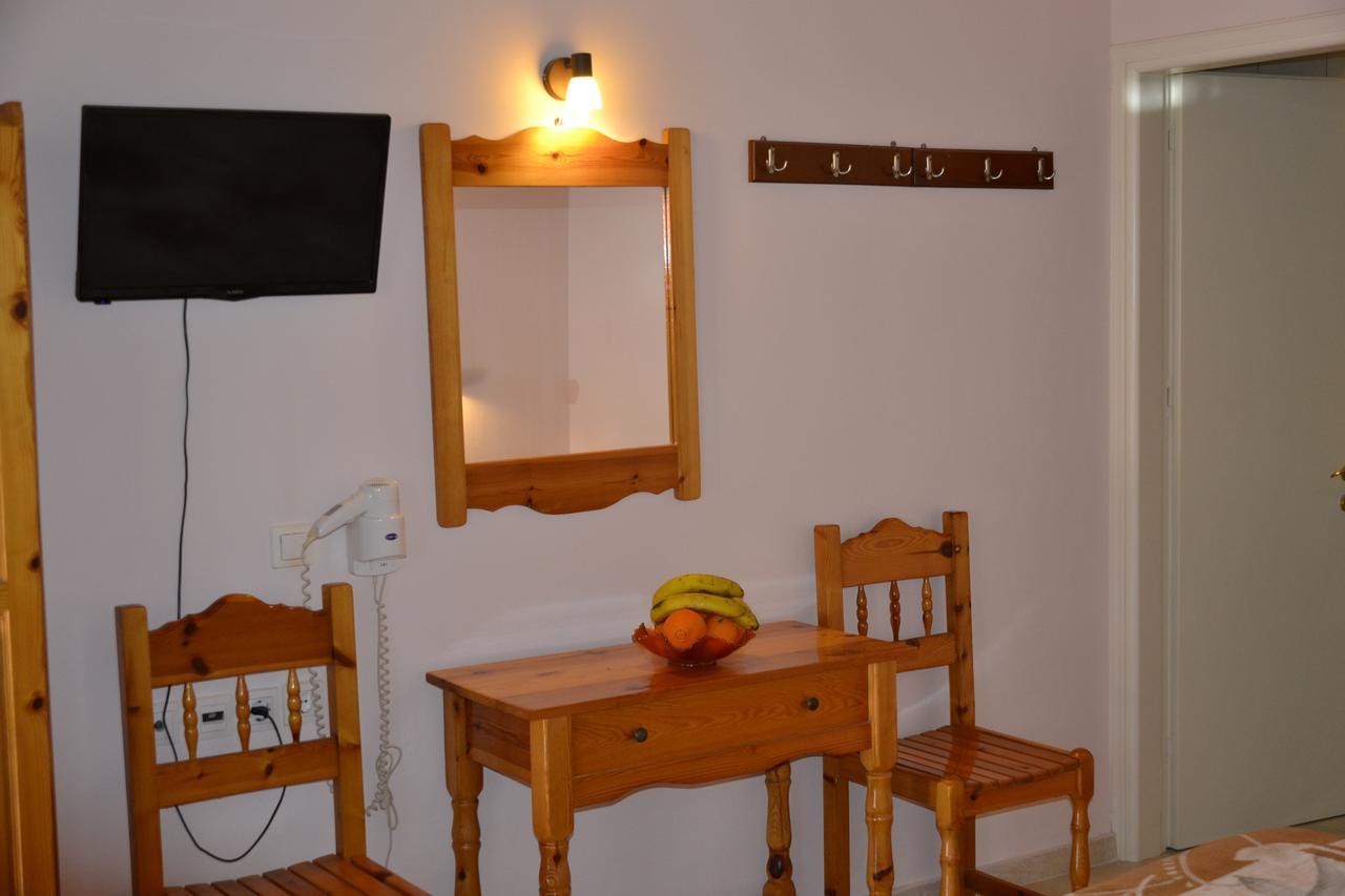 Geroulis Stefanos Studios Apartment *