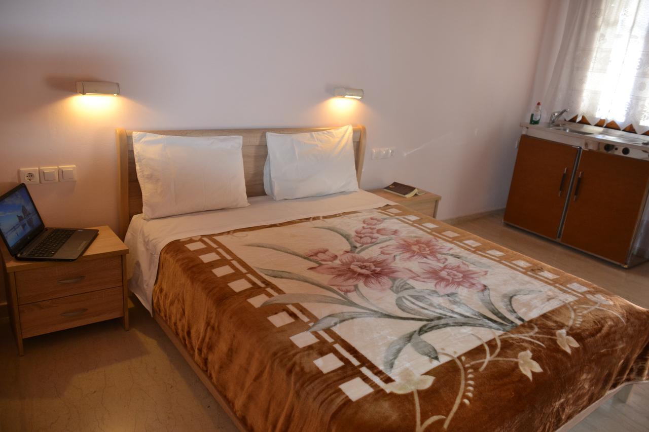 Geroulis Stefanos Studios Vasiliki (Lefkada)