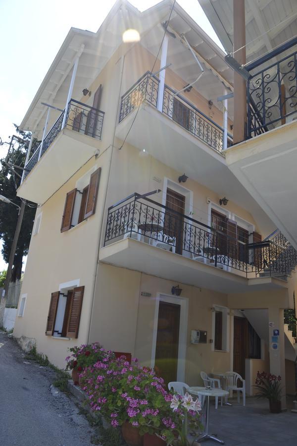 Apartment Geroulis Stefanos Studios *